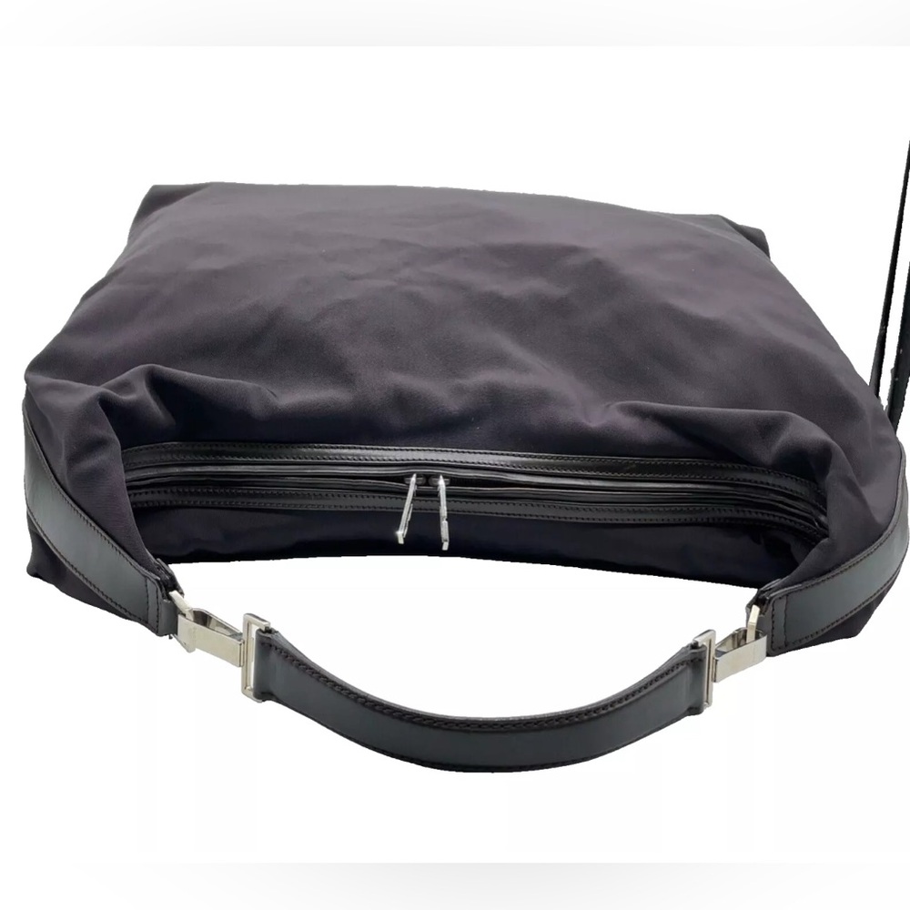 Authentic Gucci Vinatge Nylon Brown Large Hobo shoulder bag/Weekend/travel bag - Picture 3 of 16